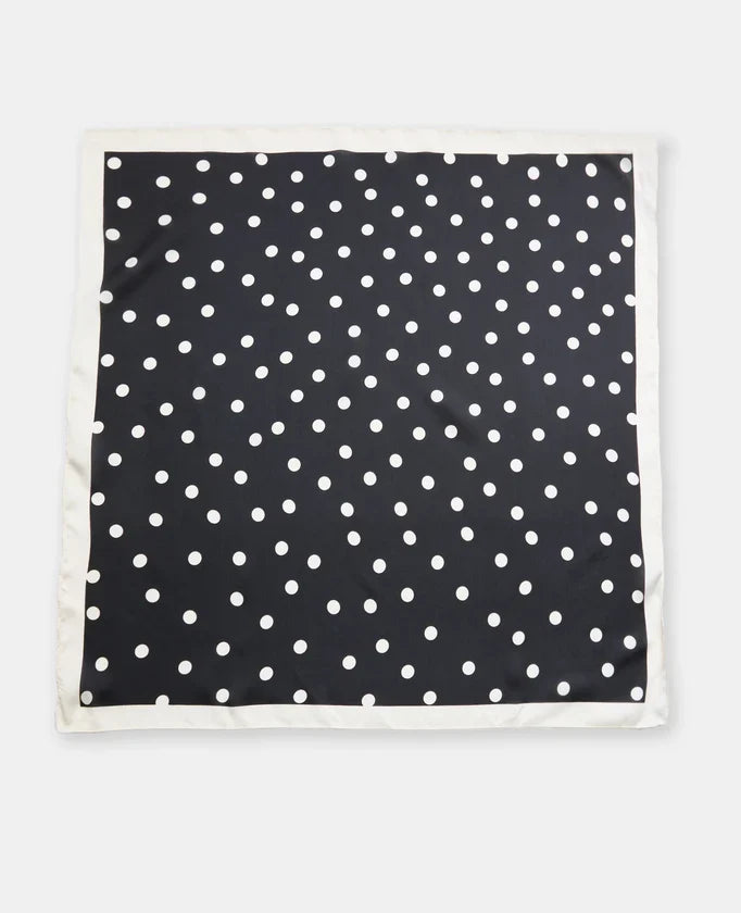 Foulard en satin motif pois